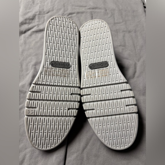 Vionic Navy Blue Cambria Slip On Sneakers size 8 new without box - Picture 6 of 7